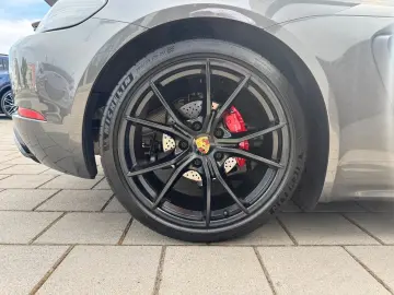 PORSCHE Cayman S