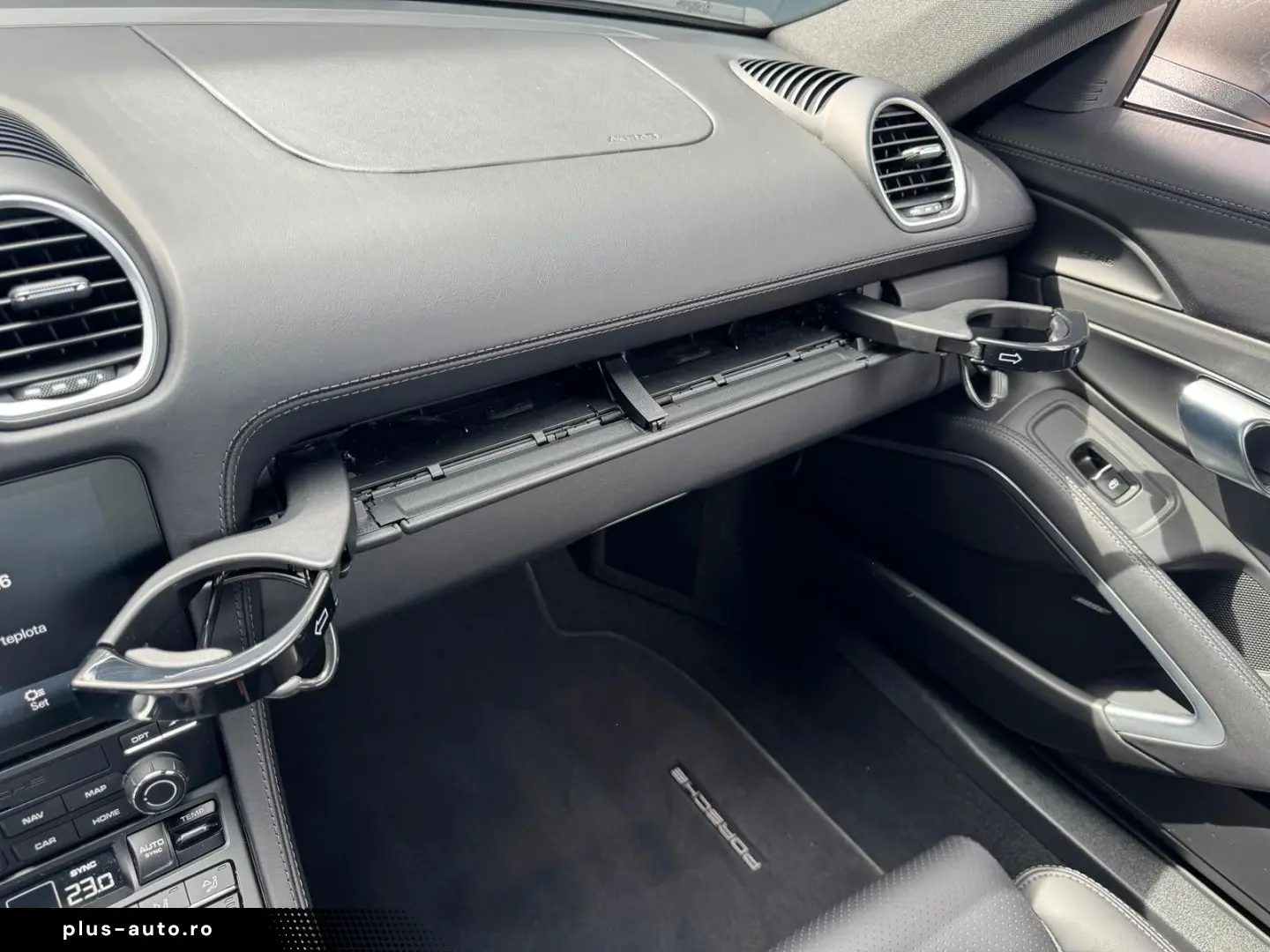 PORSCHE Cayman S