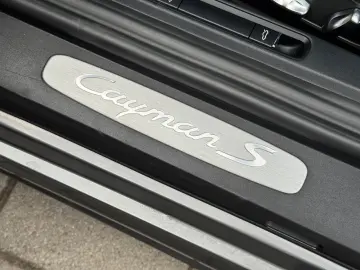 PORSCHE Cayman S