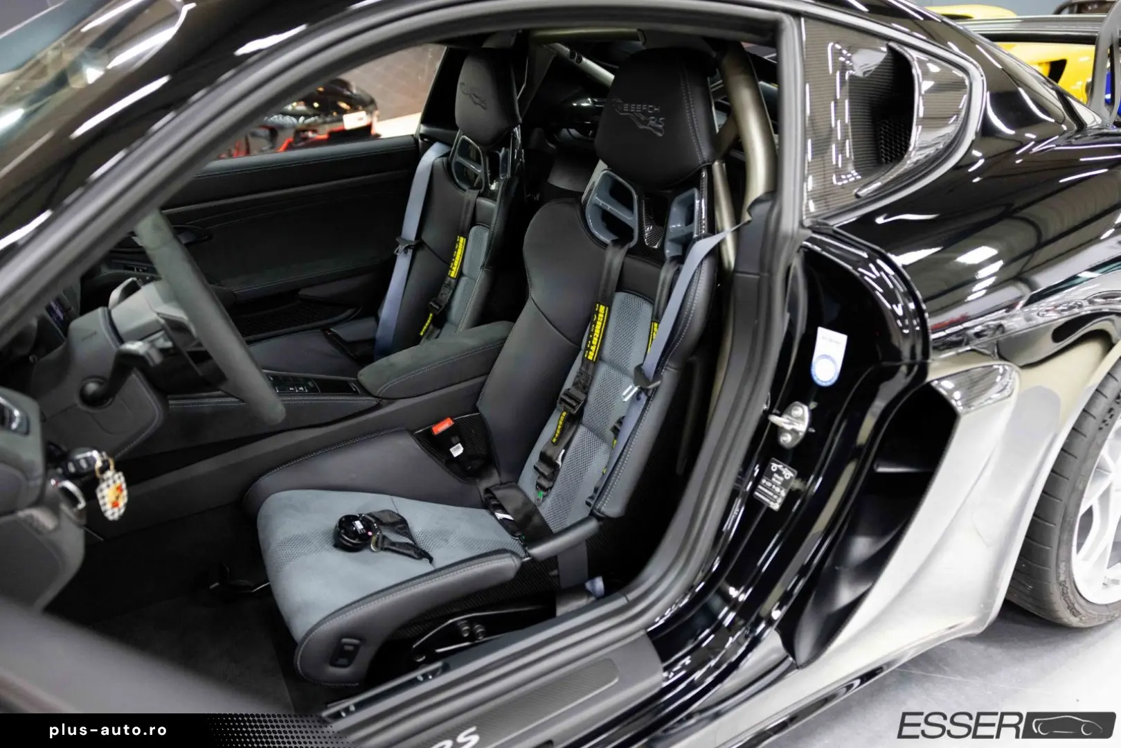 PORSCHE 718 Cayman GT4 RS   Weissach   Approved