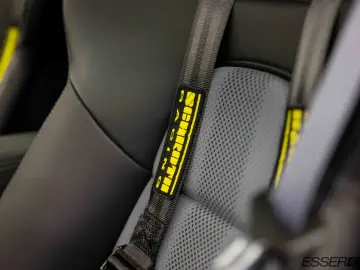 PORSCHE 718 Cayman GT4 RS   Weissach   Approved