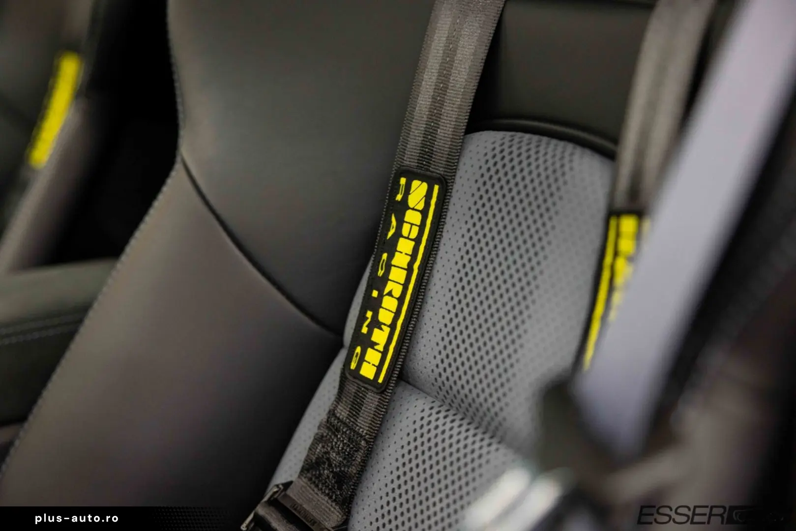 PORSCHE 718 Cayman GT4 RS   Weissach   Approved