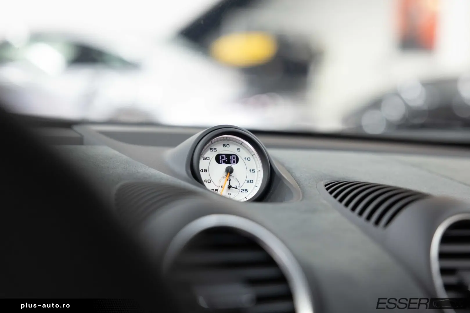 PORSCHE 718 Cayman GT4 RS   Weissach   Approved
