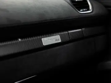 PORSCHE 718 Cayman GT4 RS   Weissach   Approved