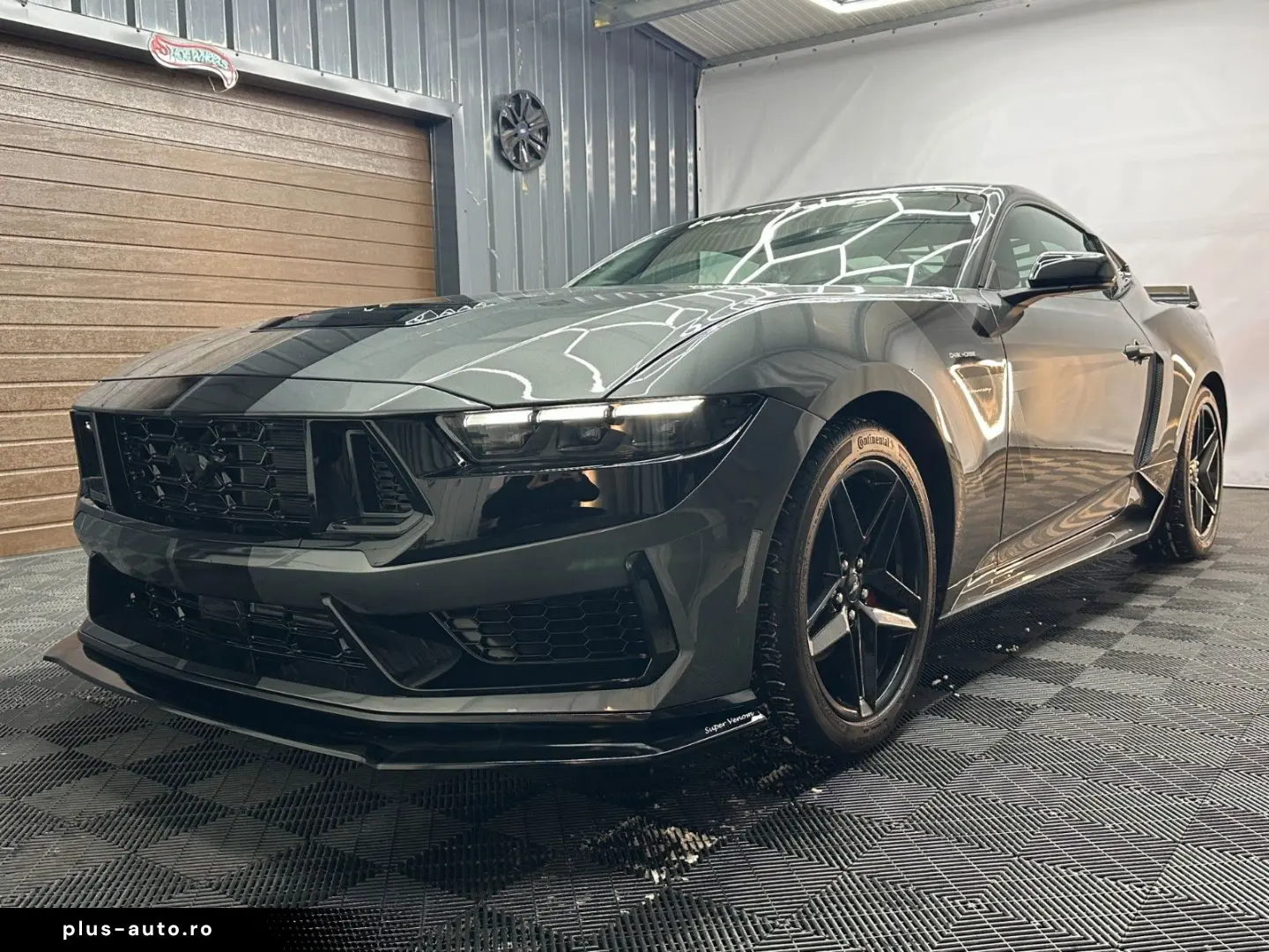 FORD Mustang DARK HORSE look  2.3