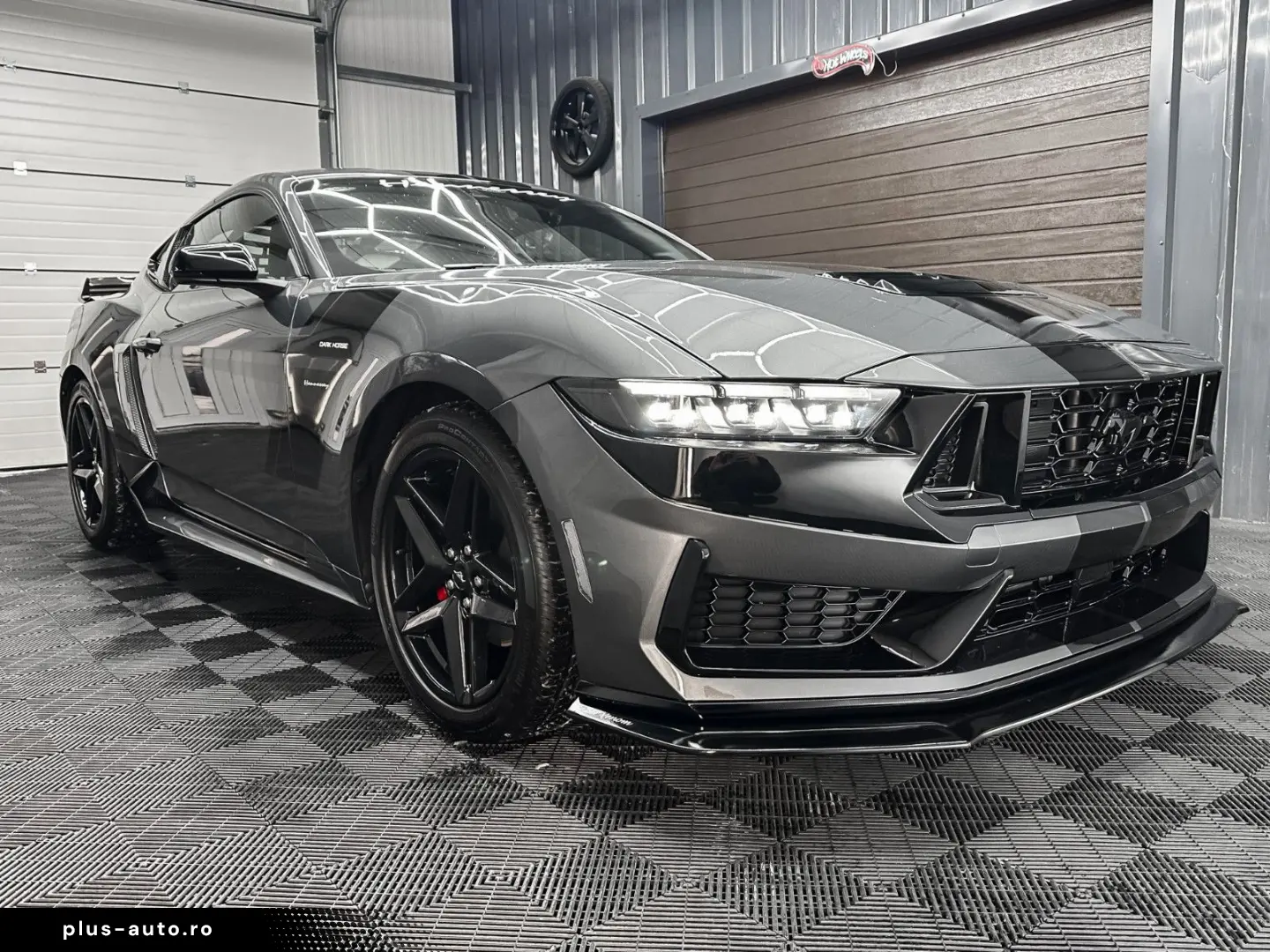 FORD Mustang DARK HORSE look  2.3