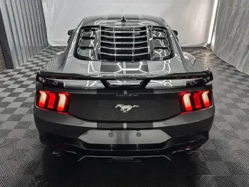 FORD Mustang DARK HORSE look  2.3