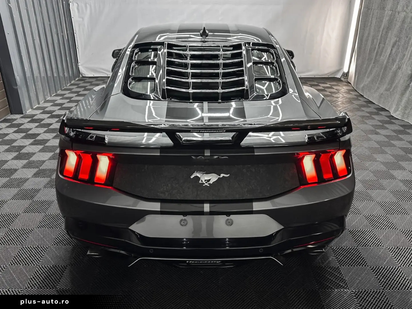 FORD Mustang DARK HORSE look  2.3