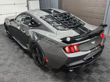 FORD Mustang DARK HORSE look  2.3