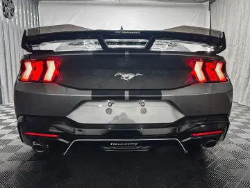 FORD Mustang DARK HORSE look  2.3