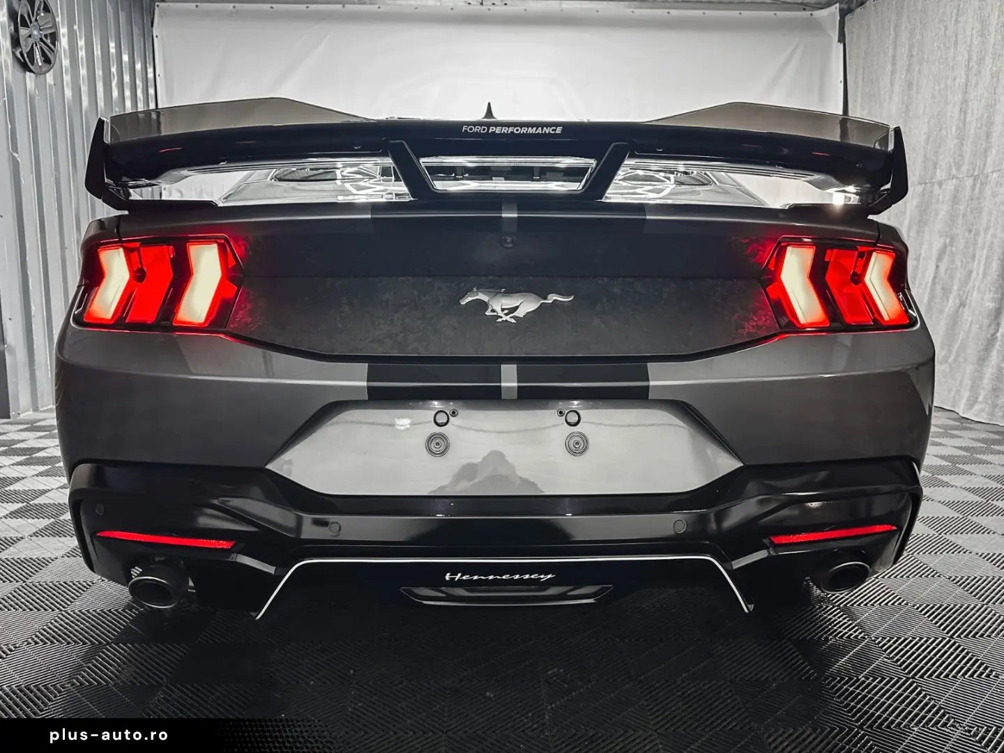 FORD Mustang DARK HORSE look  2.3