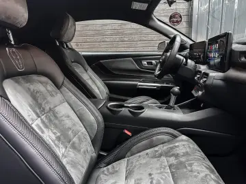 FORD Mustang DARK HORSE look  2.3
