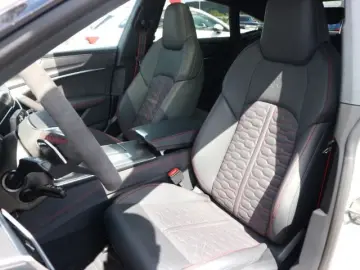 AUDI RS 7 Sportback ALLRADLENKUNG RS-DYNAMIKPAKET