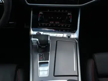 AUDI RS 7 Sportback ALLRADLENKUNG RS-DYNAMIKPAKET