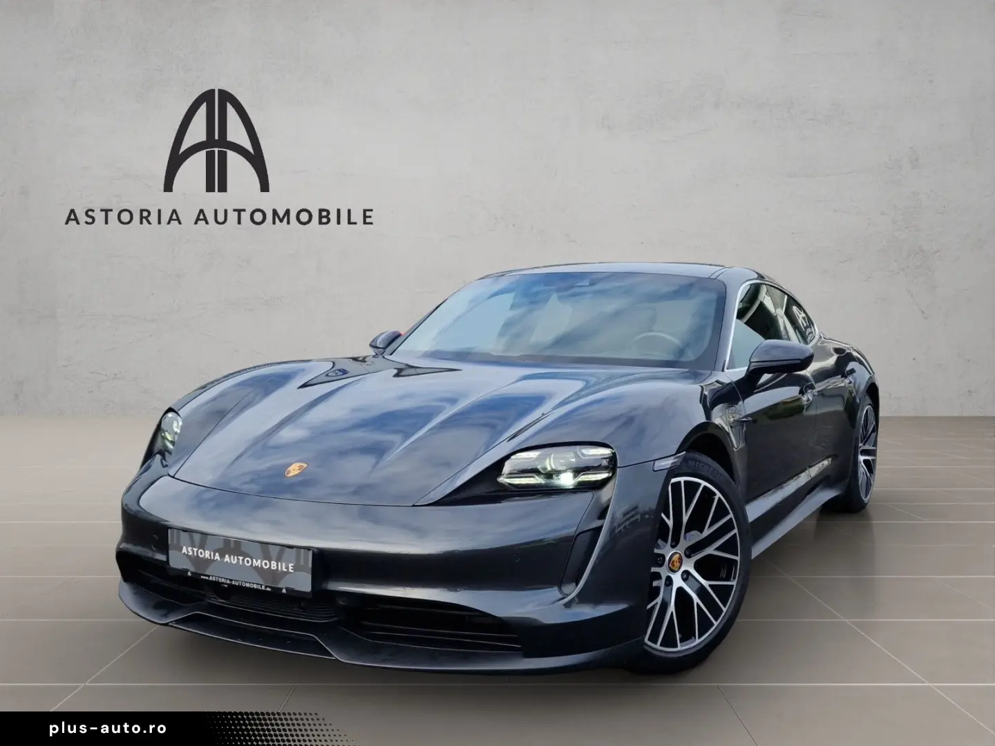 PORSCHE Taycan 4S APPROVED Pano Vierradlen Massage PDLS