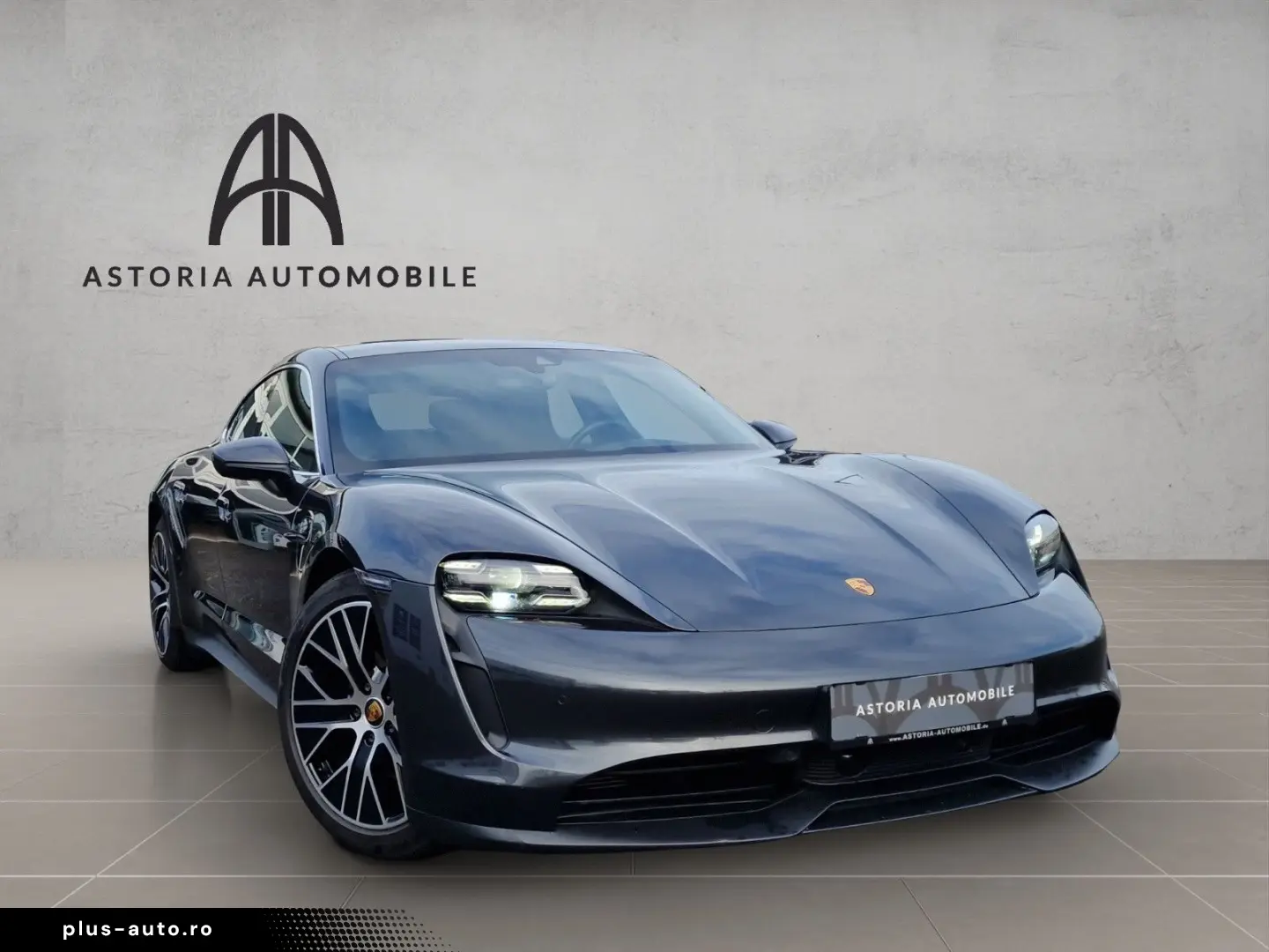 PORSCHE Taycan 4S APPROVED Pano Vierradlen Massage PDLS