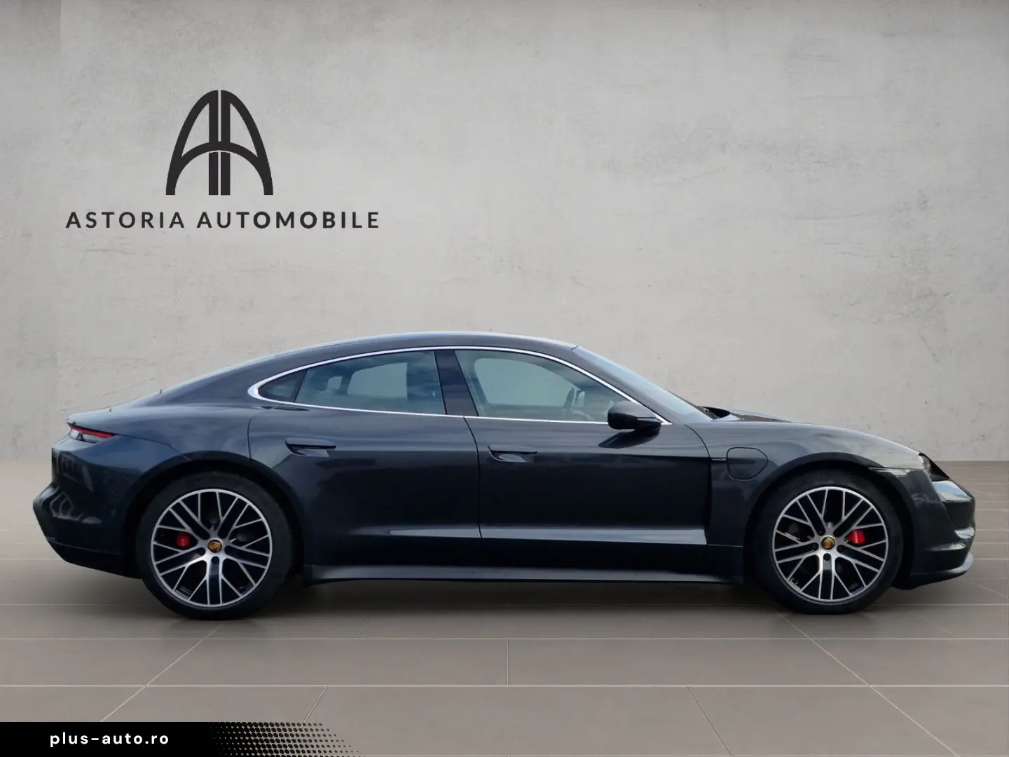 PORSCHE Taycan 4S APPROVED Pano Vierradlen Massage PDLS