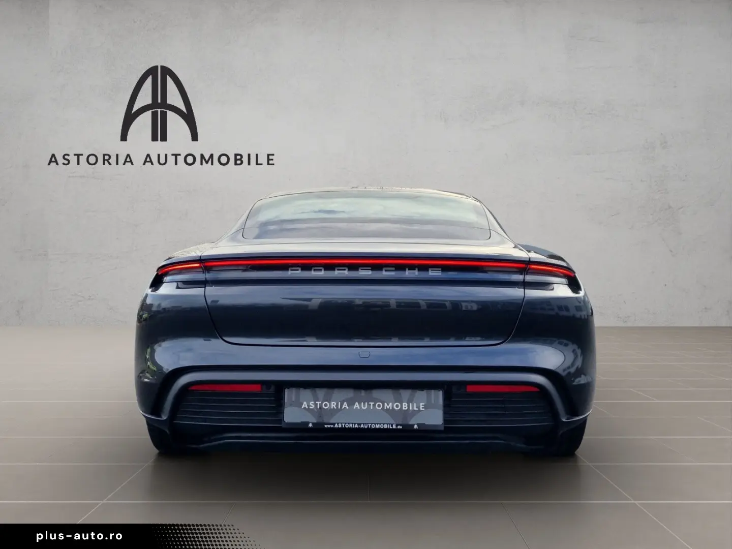 PORSCHE Taycan 4S APPROVED Pano Vierradlen Massage PDLS