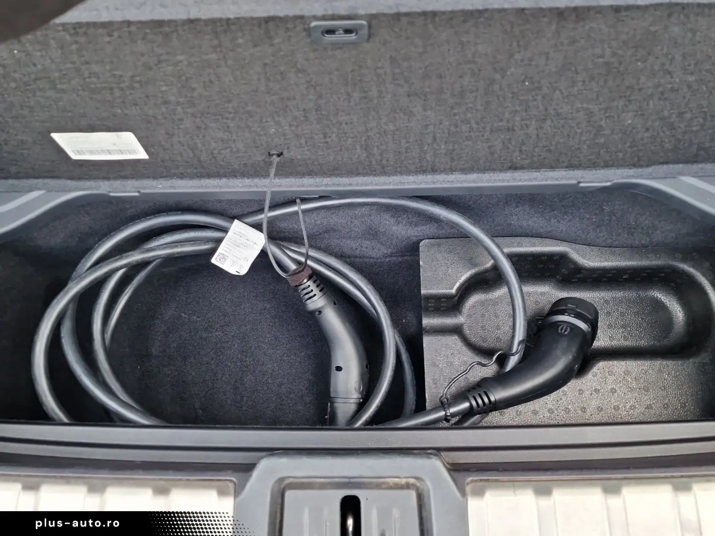 PORSCHE Taycan 4S APPROVED Pano Vierradlen Massage PDLS