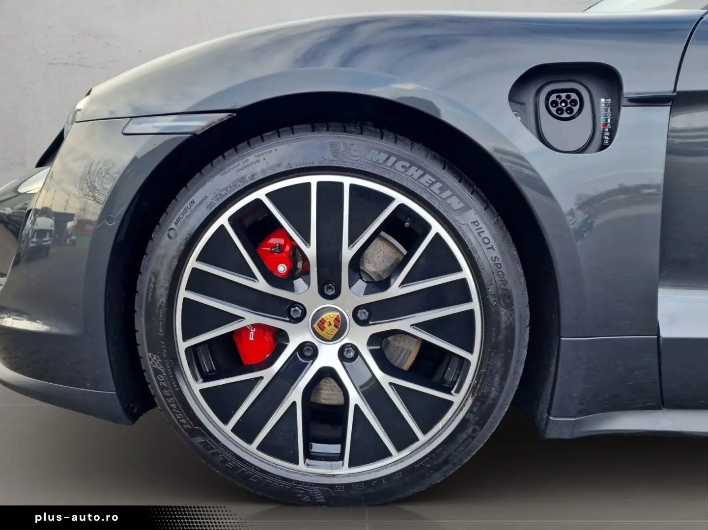 PORSCHE Taycan 4S APPROVED Pano Vierradlen Massage PDLS