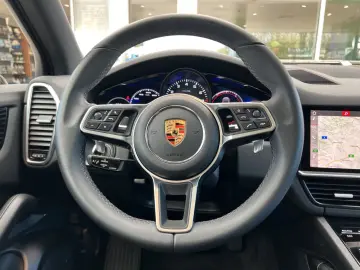 PORSCHE Cayenne V6 SPORT DESIGN BOSE PANO LED CAMERA