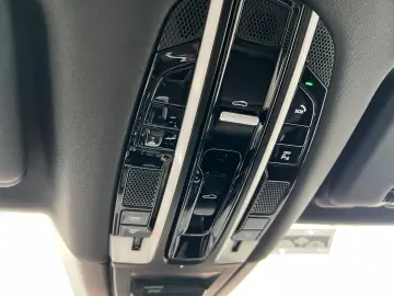 PORSCHE Cayenne V6 SPORT DESIGN BOSE PANO LED CAMERA
