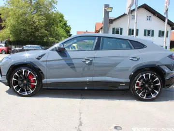 LAMBORGHINI Urus 4.0 V8 Sport