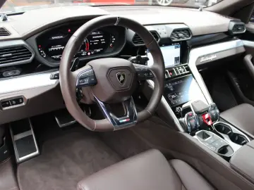 LAMBORGHINI Urus 4.0 V8 Sport