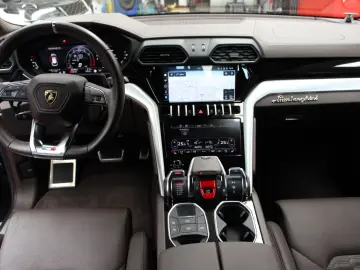 LAMBORGHINI Urus 4.0 V8 Sport