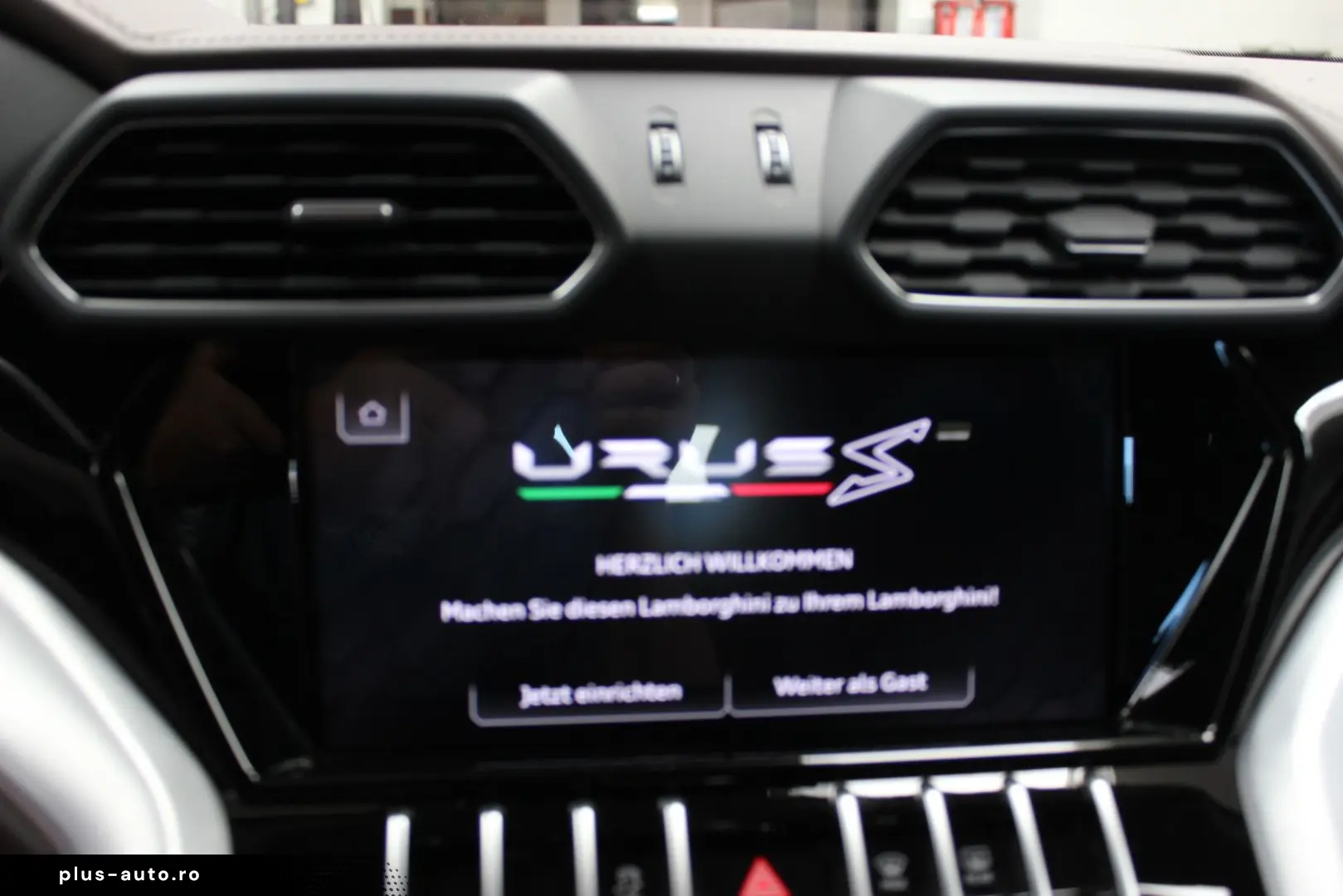 LAMBORGHINI Urus 4.0 V8 Sport
