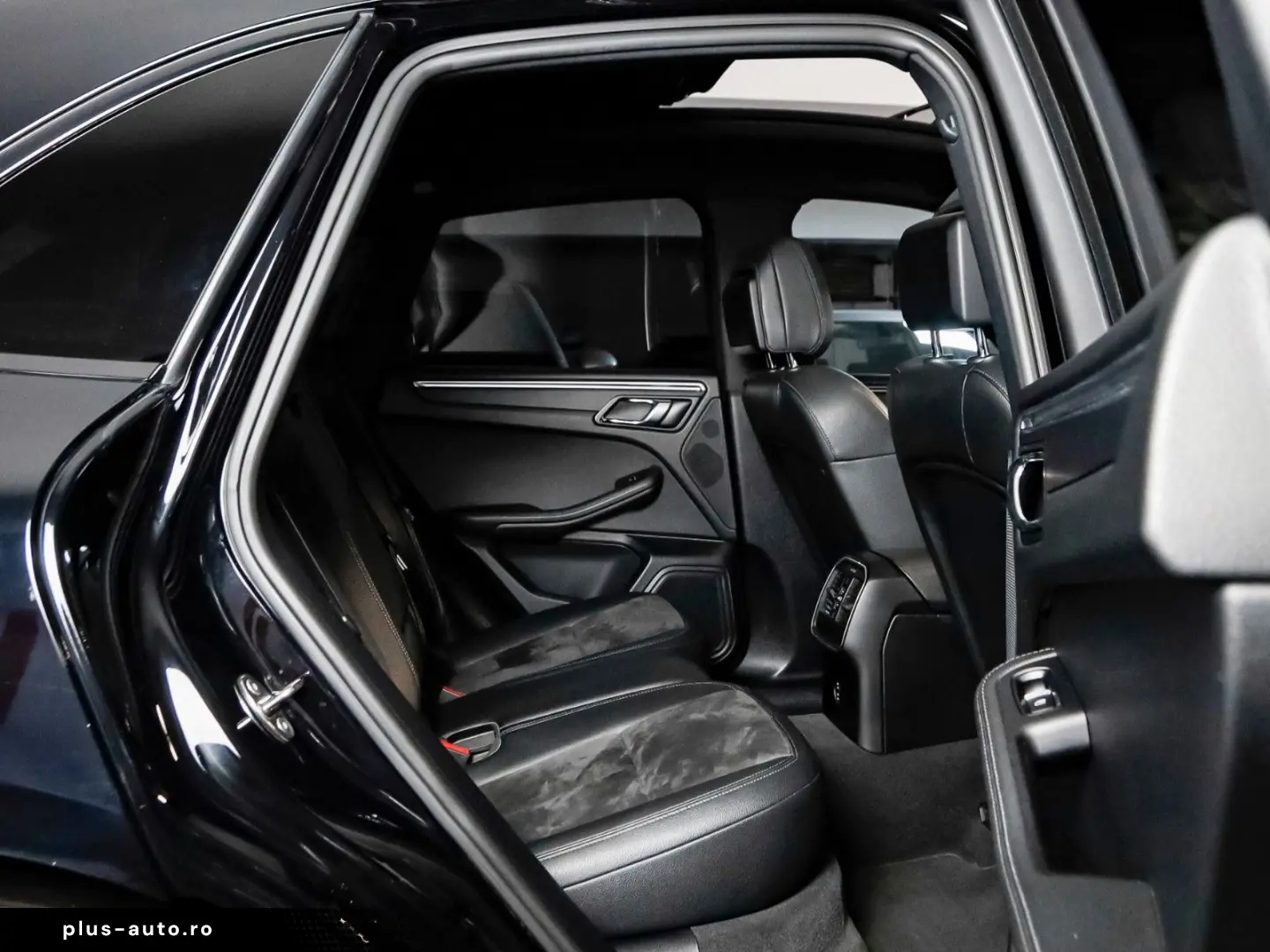 PORSCHE Macan   PANO-SPUR-CARPLAY-LED-STERNEHIMMEL-DAB