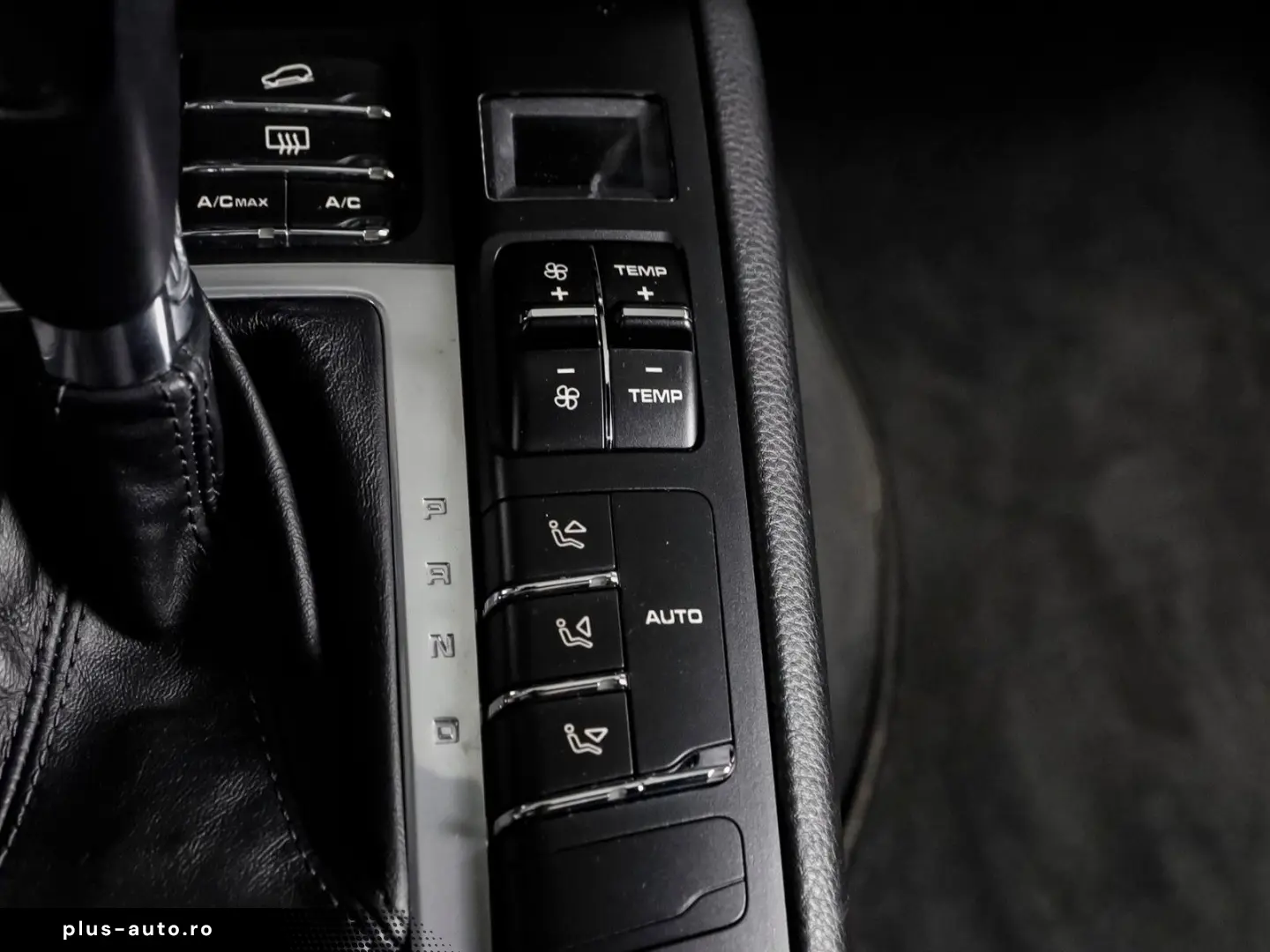 PORSCHE Macan   PANO-SPUR-CARPLAY-LED-STERNEHIMMEL-DAB
