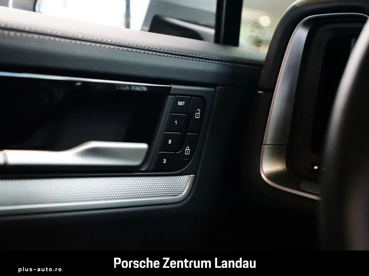 PORSCHE Cayenne S E-Hybrid InnoDrive Head-Up Sportabgas