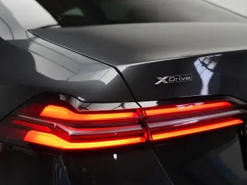 BMW 520d xDrive M Sport ICONIC CARBON 360 KEY HUD