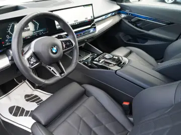 BMW 520d xDrive M Sport ICONIC CARBON 360 KEY HUD