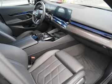 BMW 520d xDrive M Sport ICONIC CARBON 360 KEY HUD