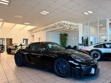 PORSCHE 718 Cayman GT4 RS Weissach   Clubsport   LIFT
