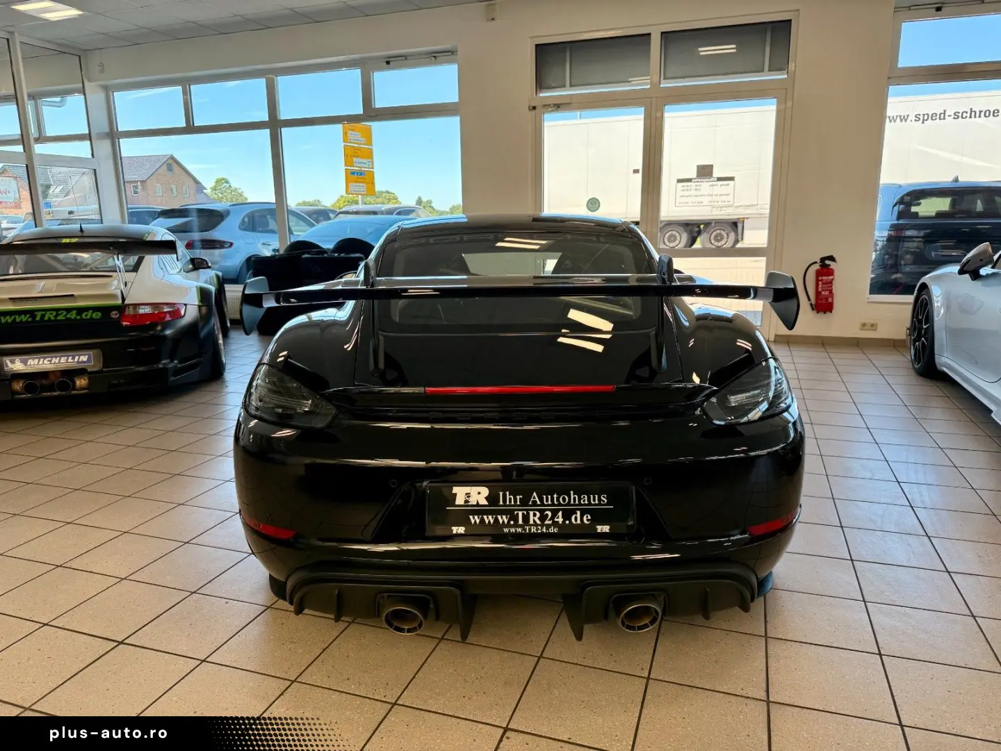 PORSCHE 718 Cayman GT4 RS Weissach   Clubsport   LIFT