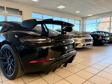 PORSCHE 718 Cayman GT4 RS Weissach   Clubsport   LIFT