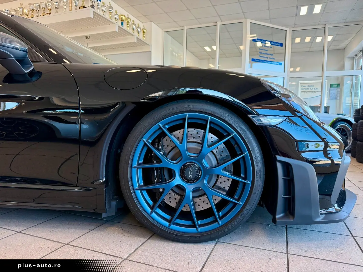 PORSCHE 718 Cayman GT4 RS Weissach   Clubsport   LIFT