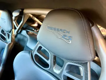 PORSCHE 718 Cayman GT4 RS Weissach   Clubsport   LIFT