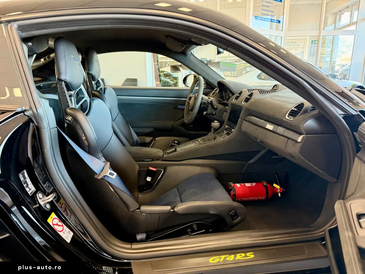 PORSCHE 718 Cayman GT4 RS Weissach   Clubsport   LIFT