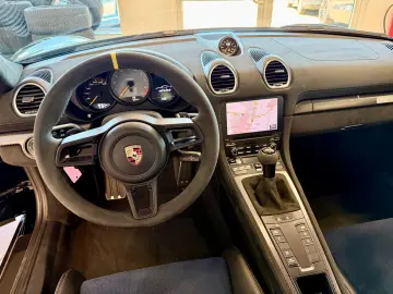 PORSCHE 718 Cayman GT4 RS Weissach   Clubsport   LIFT