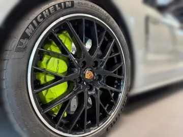 PORSCHE Panamera Sport Turismo Turbo S E-Hybrid