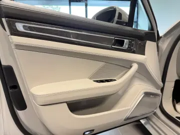 PORSCHE Panamera Sport Turismo Turbo S E-Hybrid