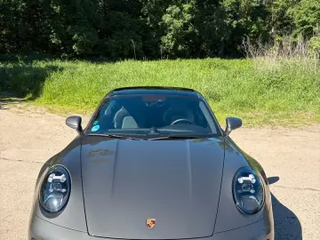 PORSCHE 911 Carrera 4 Coupé PDK   Lift   Carbon matt
