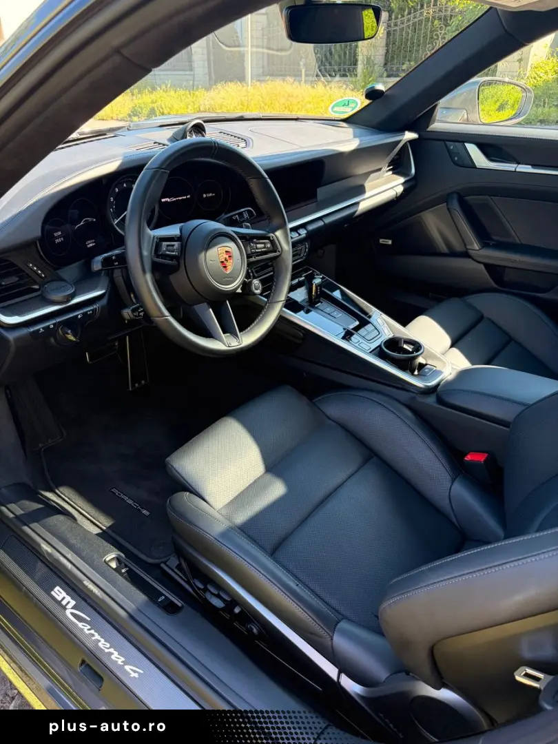 PORSCHE 911 Carrera 4 Coupé PDK   Lift   Carbon matt