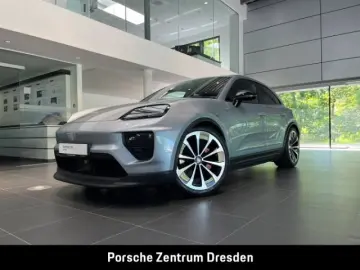 PORSCHE Macan 4S Pano AHK Chrono BOSE Head-Up ParkAssist