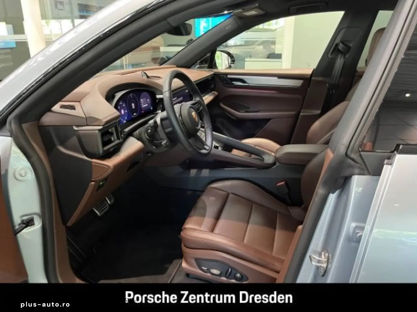 PORSCHE Macan 4S Pano AHK Chrono BOSE Head-Up ParkAssist