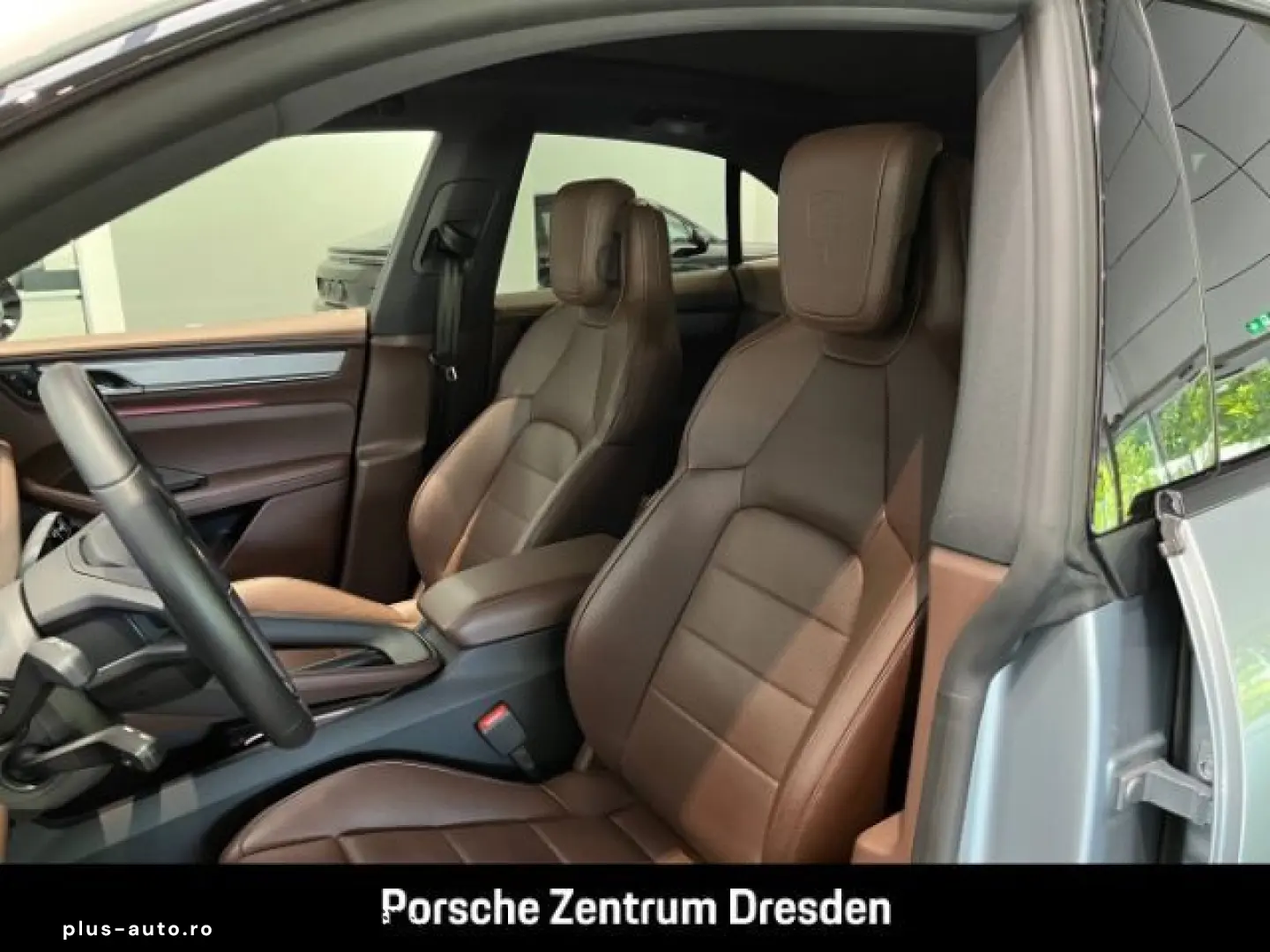 PORSCHE Macan 4S Pano AHK Chrono BOSE Head-Up ParkAssist
